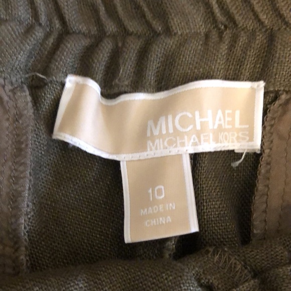 Michael Kors olive green 100% linen utility style shorts Sz 10 😍 - Picture 2 of 10